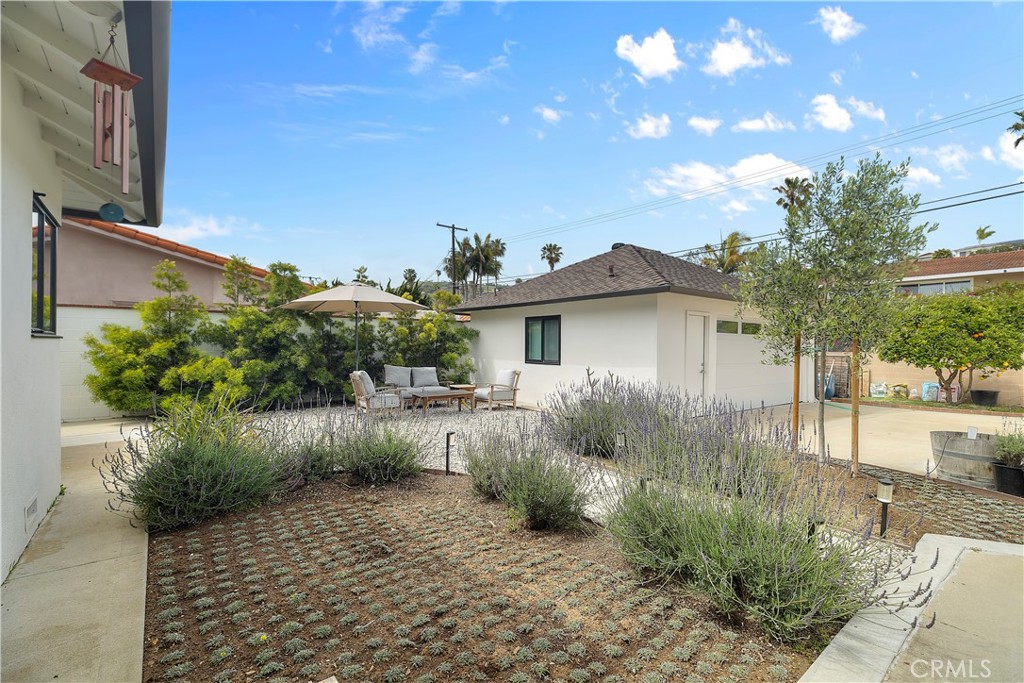 2128 W Paseo Del Mar