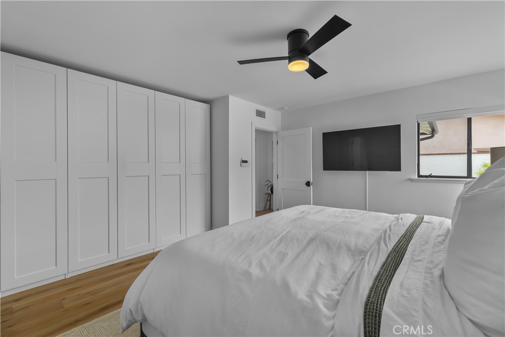 2128 W Paseo Del Mar
