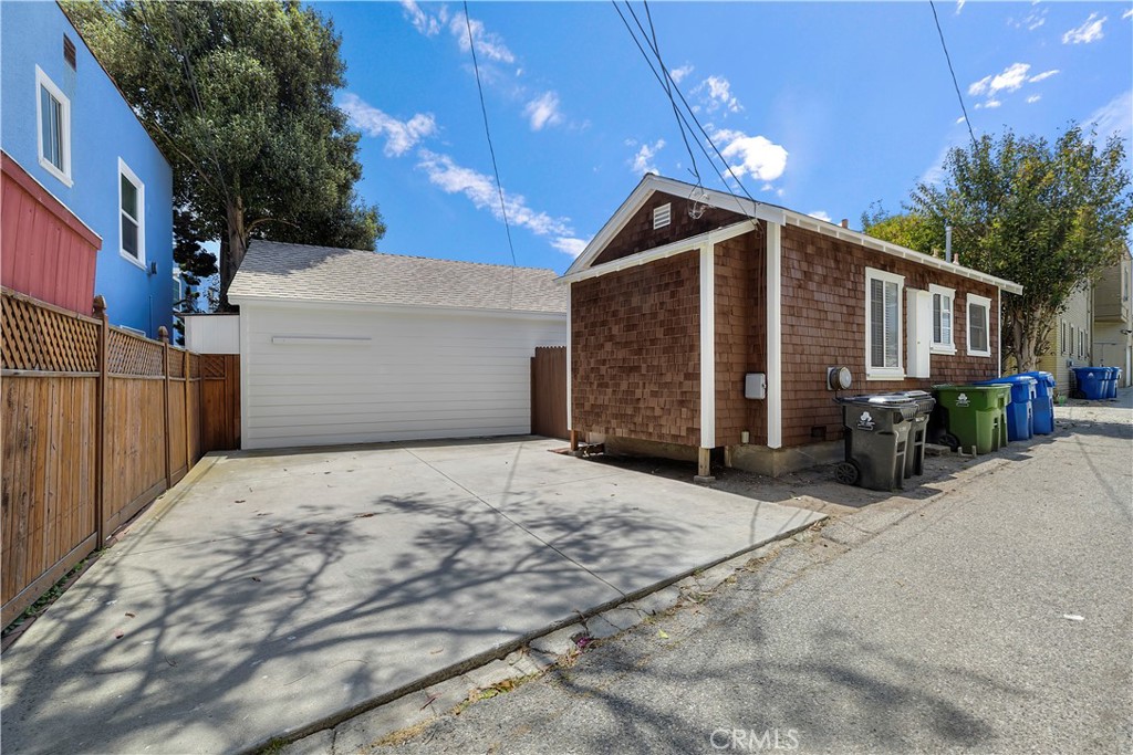 422 W 40th Street