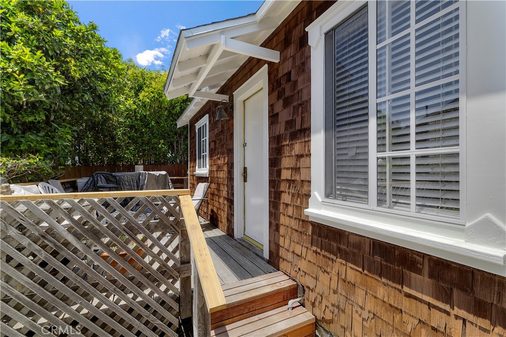 422 W 40th Street