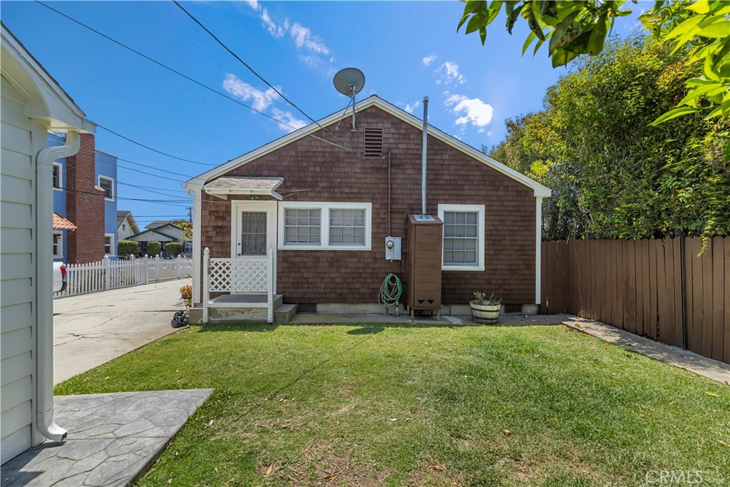 422 W 40th Street