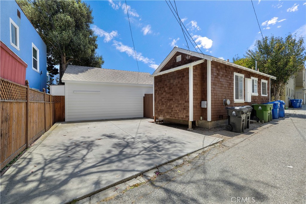 422 W 40th Street