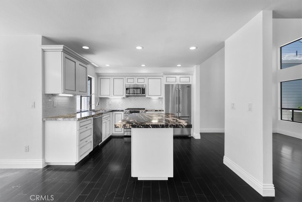 1150 W Capitol Drive 90