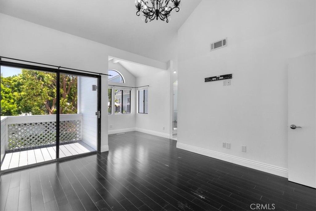 1150 W Capitol Drive 90