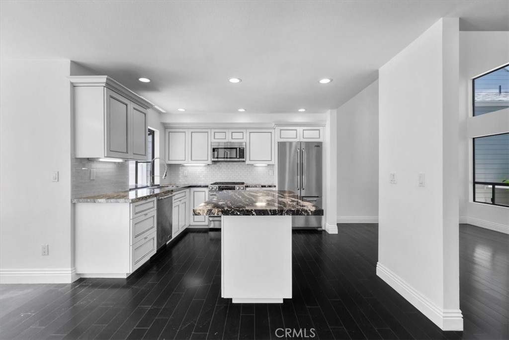 1150 W Capitol Drive 90