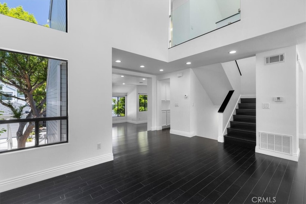 1150 W Capitol Drive 90