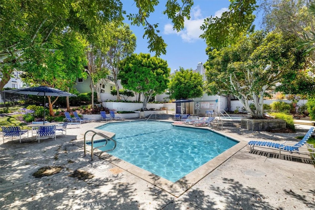 1150 W Capitol Drive 90