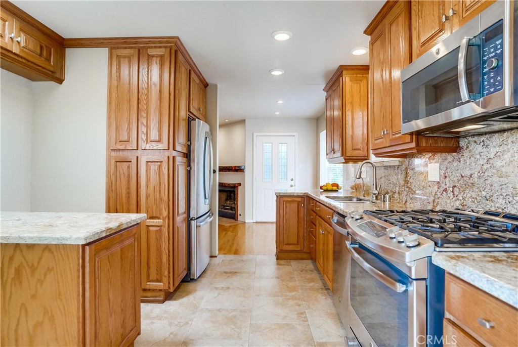 851 W Hamilton Avenue