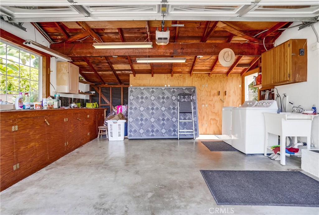 851 W Hamilton Avenue