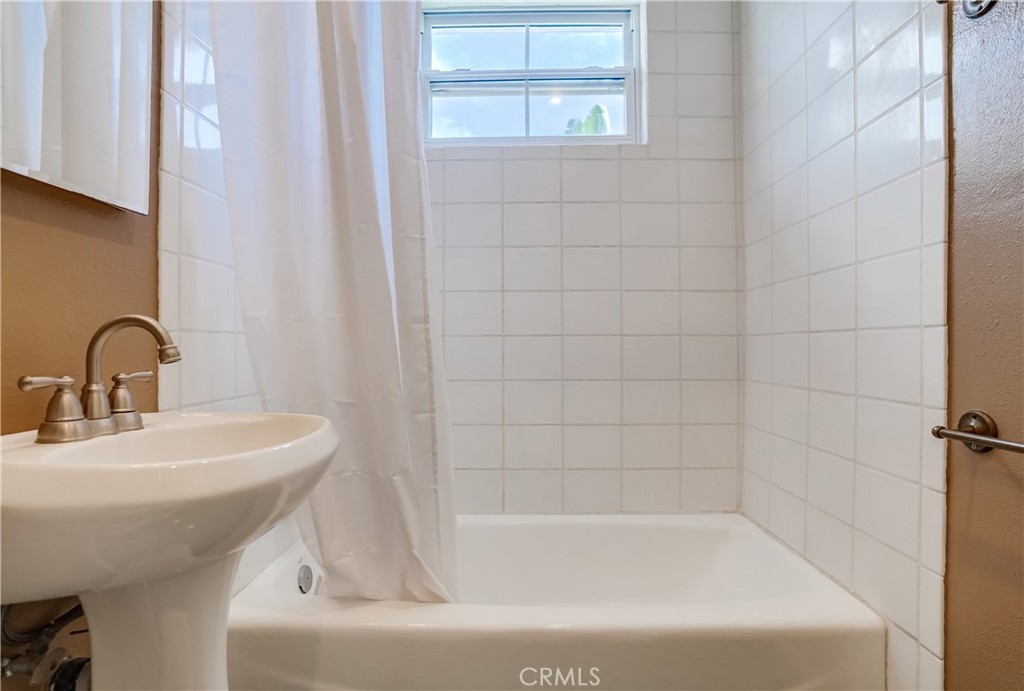 851 W Hamilton Avenue