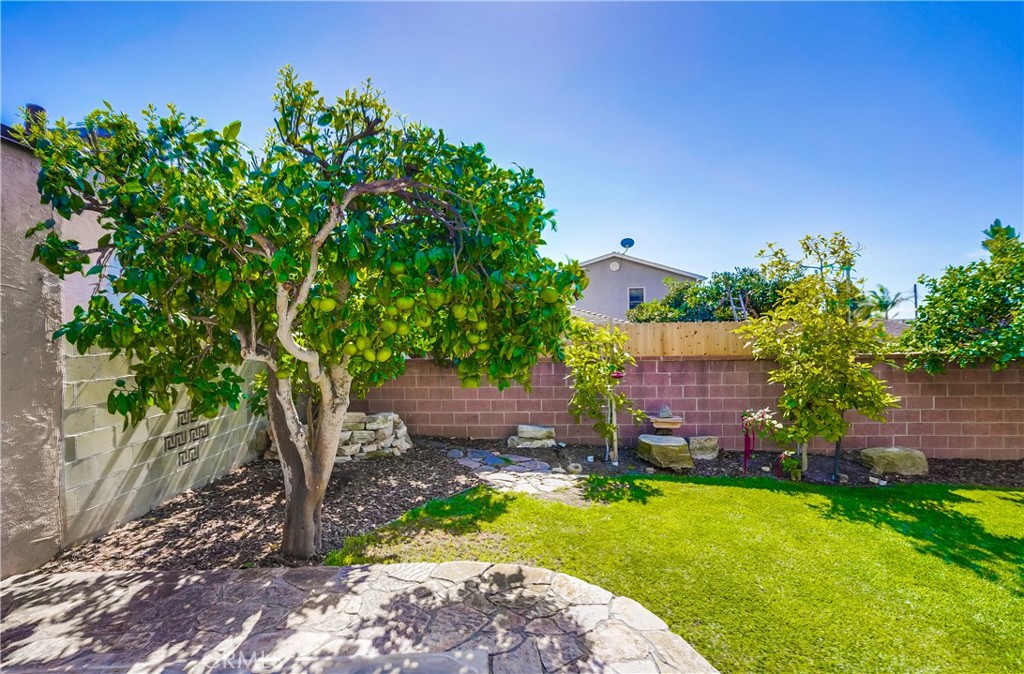 851 W Hamilton Avenue