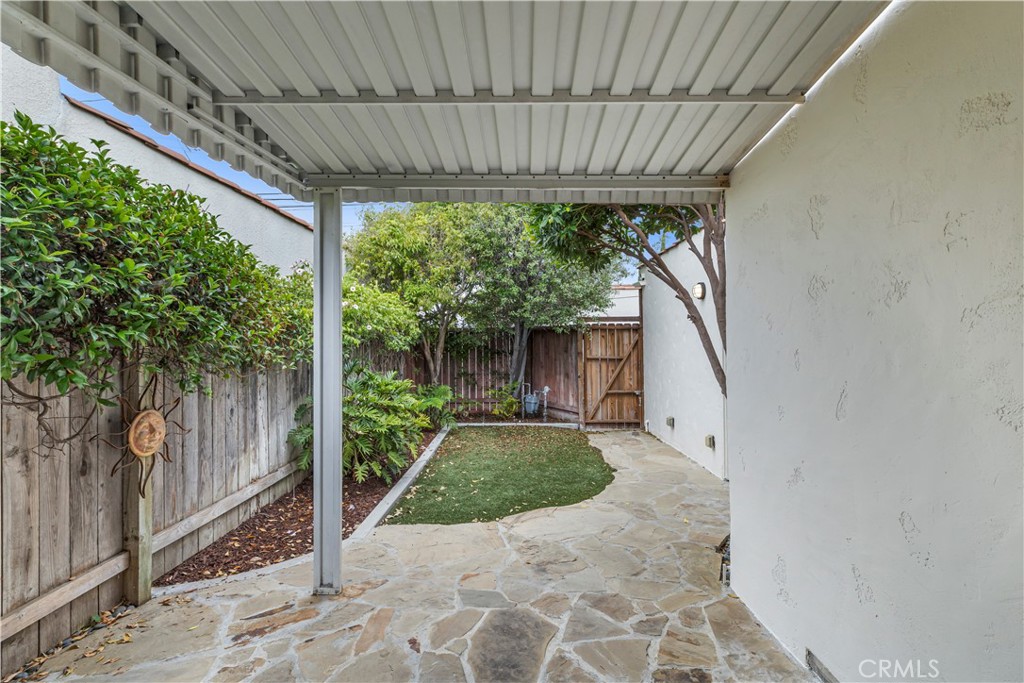 211 La Verne Avenue