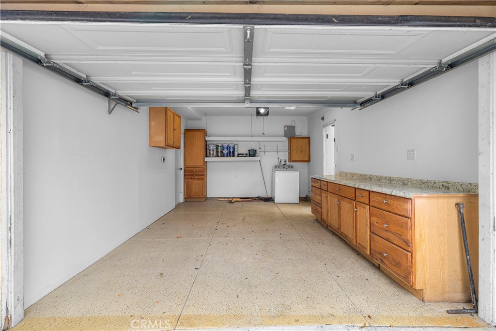 211 La Verne Avenue