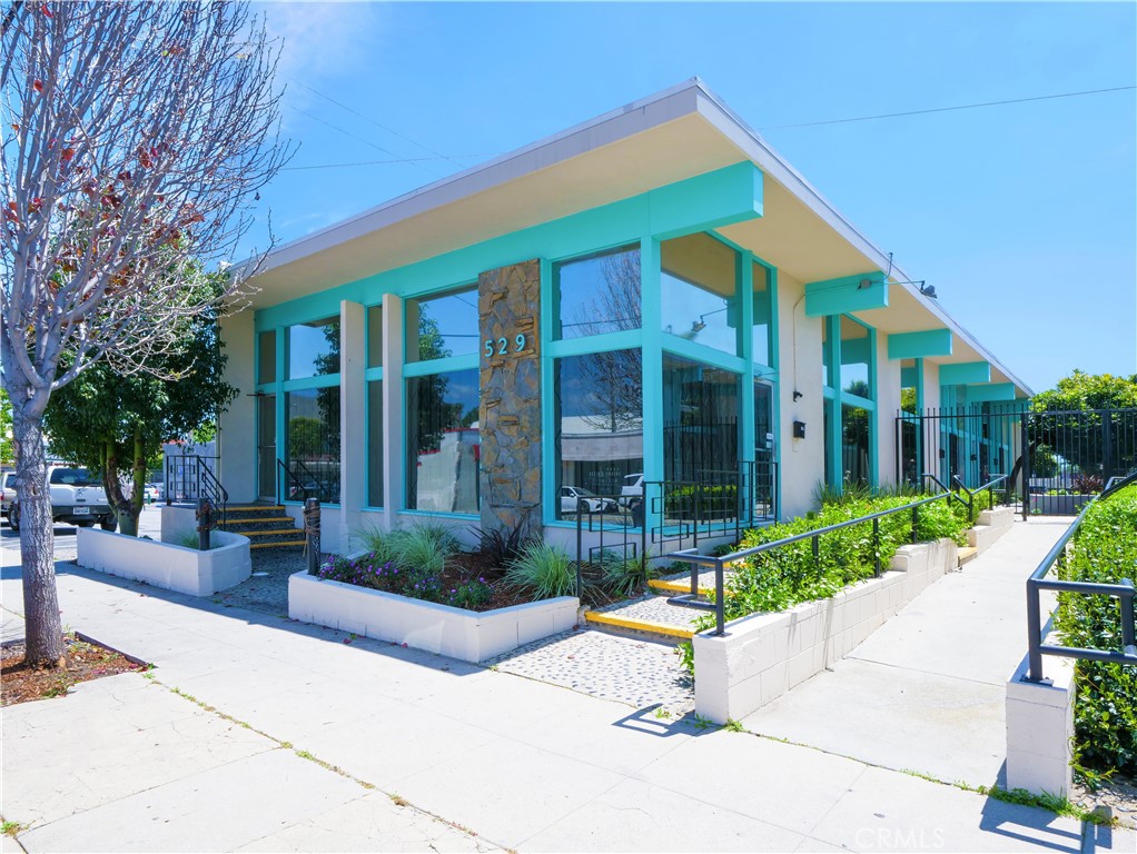 529 W 9th Street C
