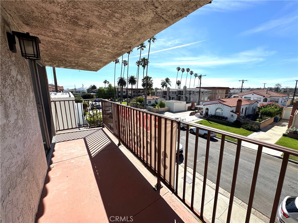 1236 W 8th 5