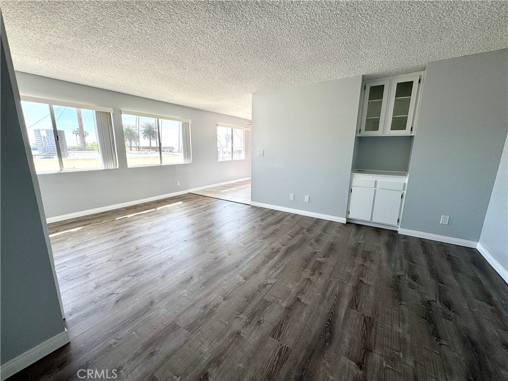 1236 W 8th 5