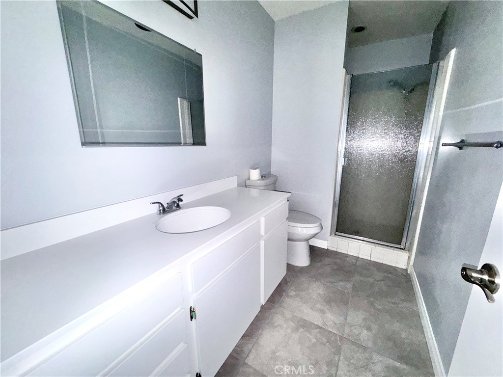 1236 W 8th 5