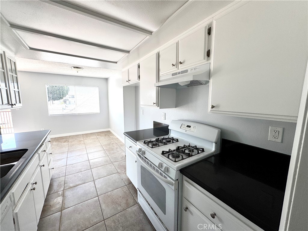 579 W 14th 4