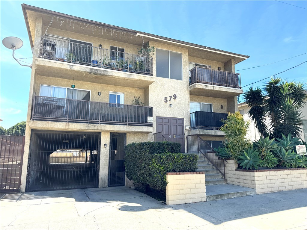 579 W 14th 4