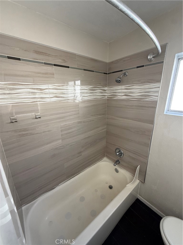 1631 Van Horne A