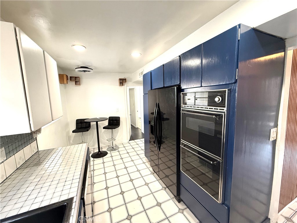 1631 Van Horne A