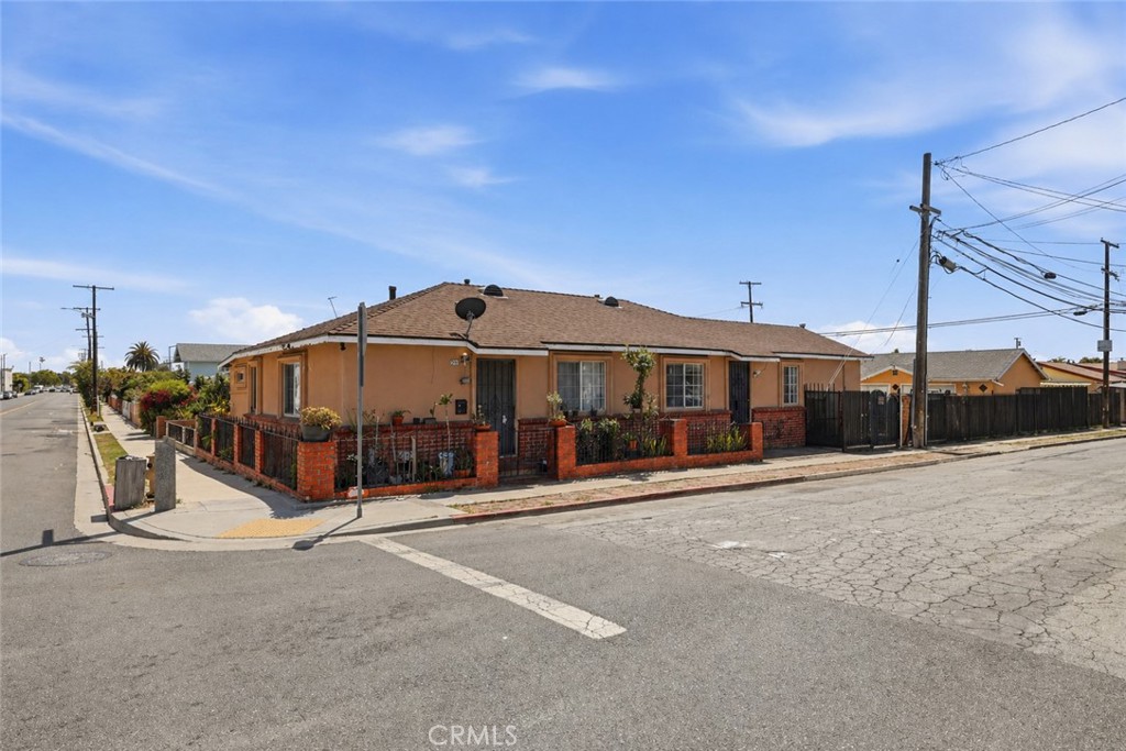 932 E 23rd Street