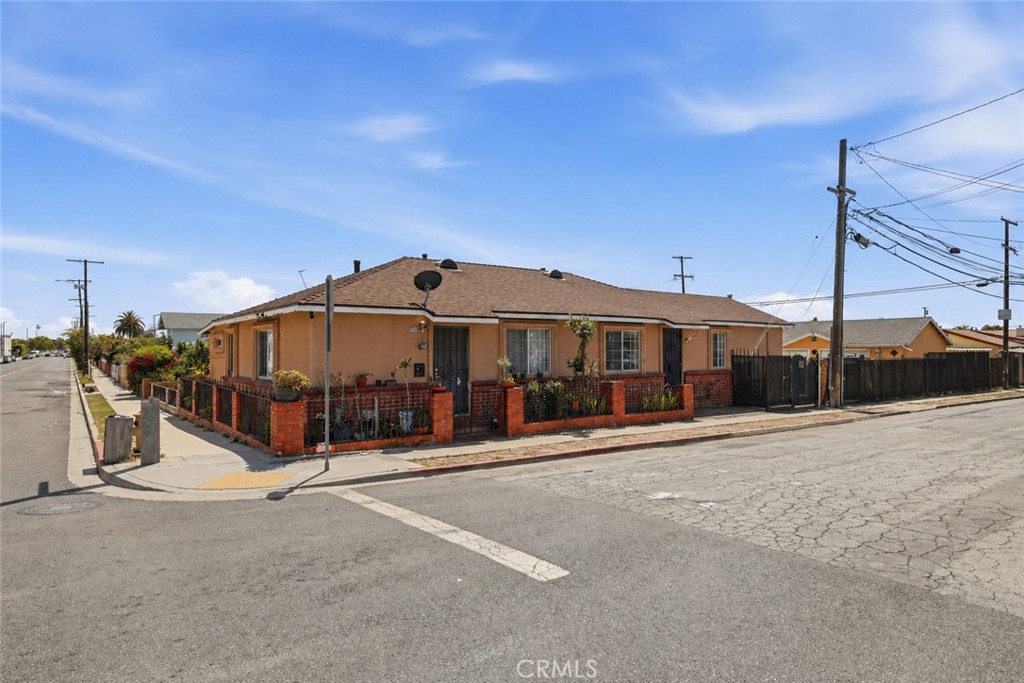 932 E 23rd Street