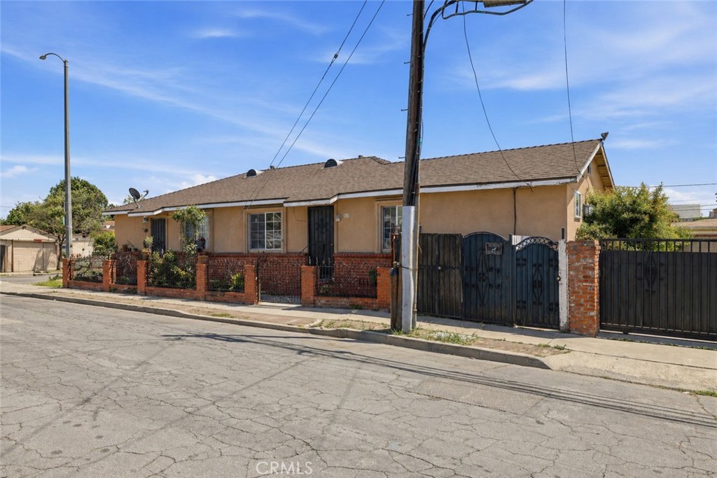 932 E 23rd Street