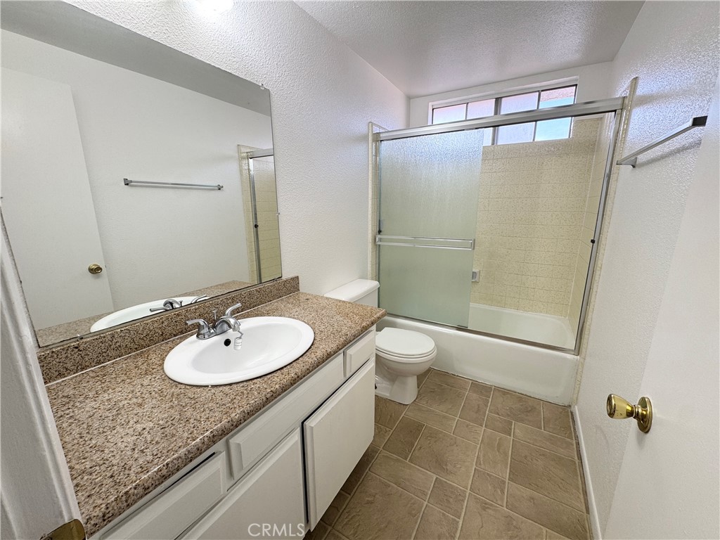 635 W 15th 13