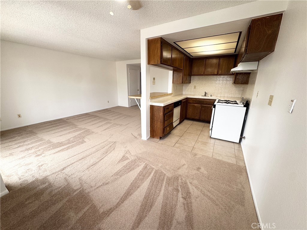 635 W 15th 13