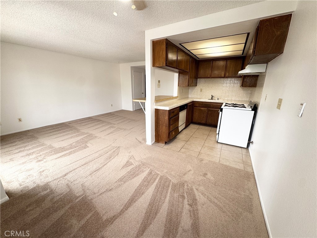 635 W 15th 13