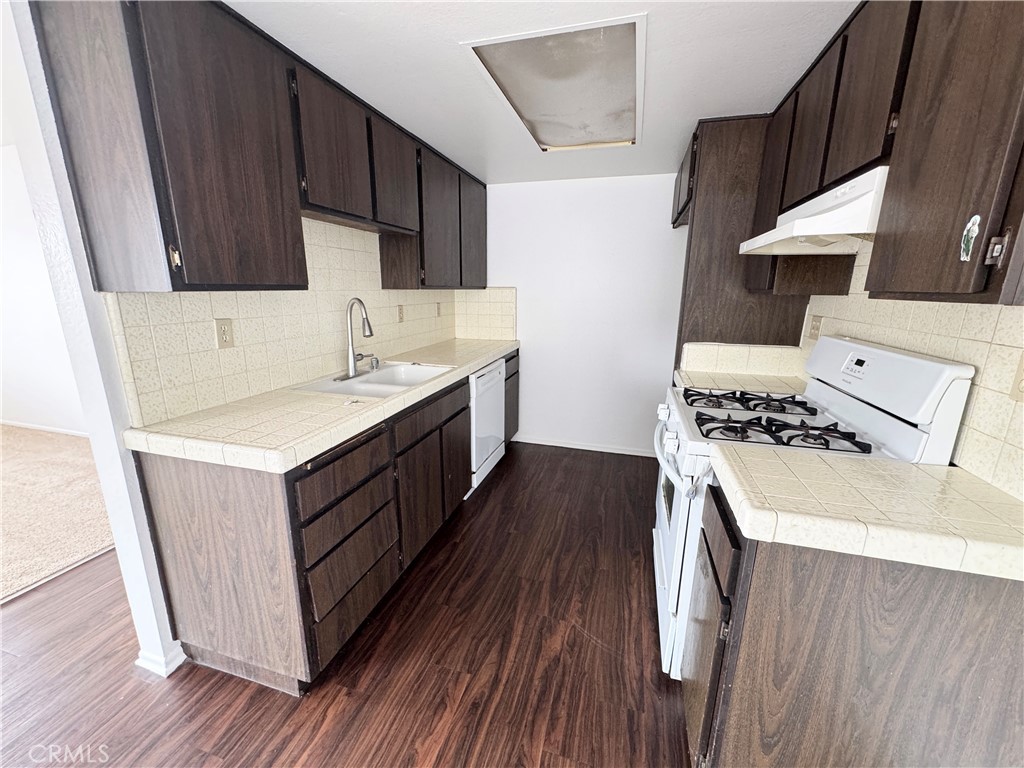 1236 W 8th 8