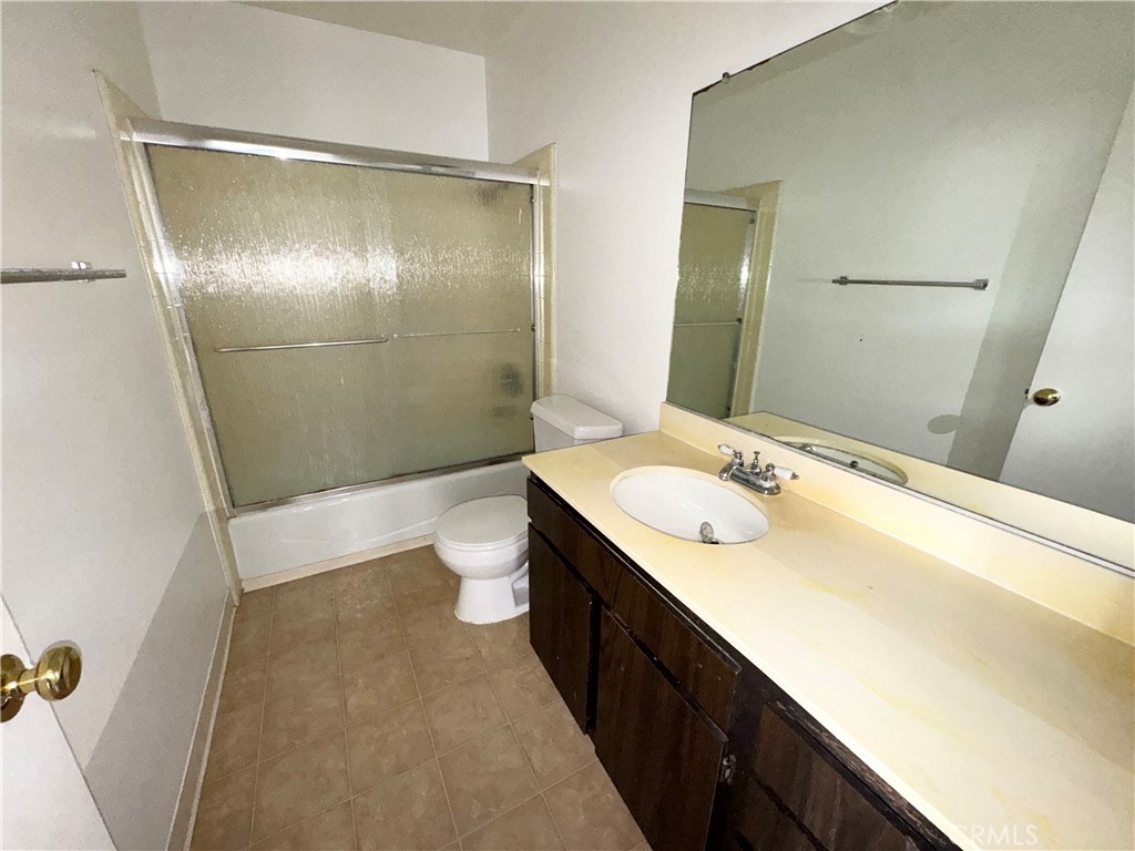 1236 W 8th 8