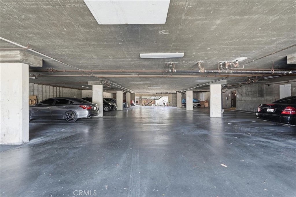 635 W 15th Street