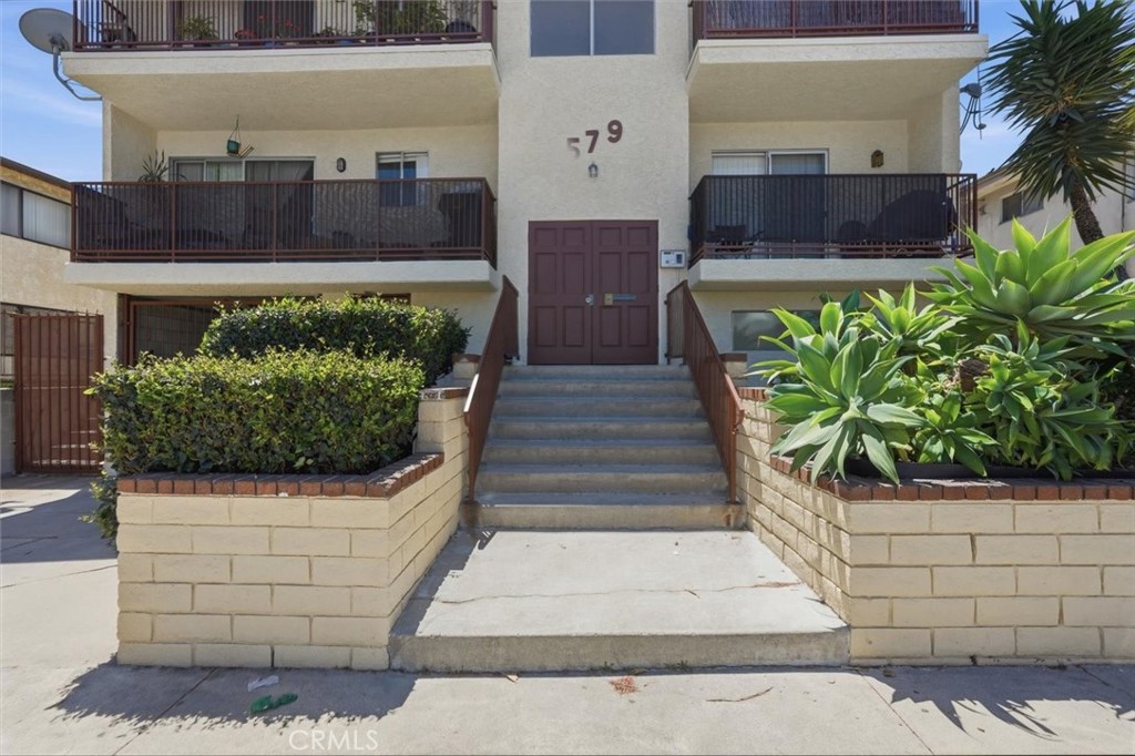 579 W 14th