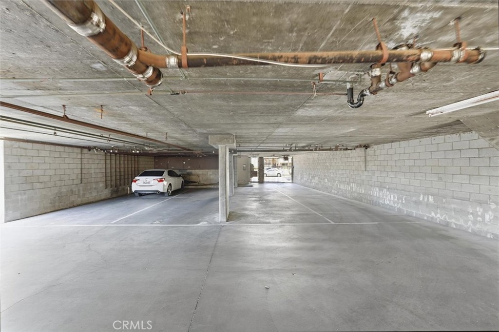 579 W 14th