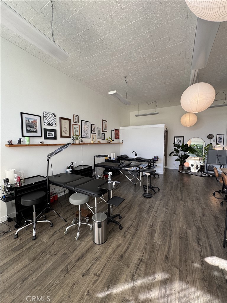 541 W 9th B