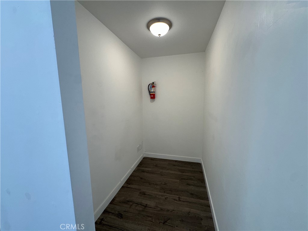 541 W 9th B