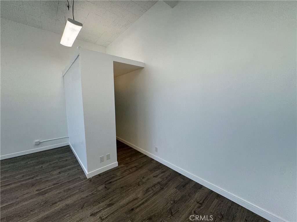 541 W 9th B
