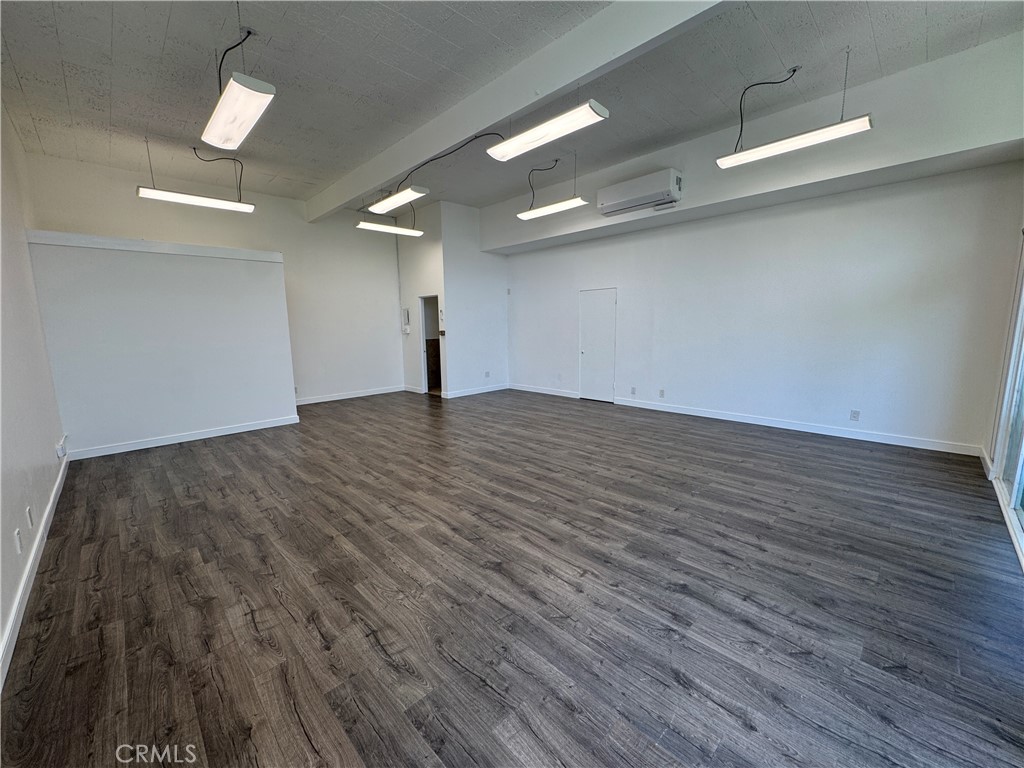 541 W 9th B