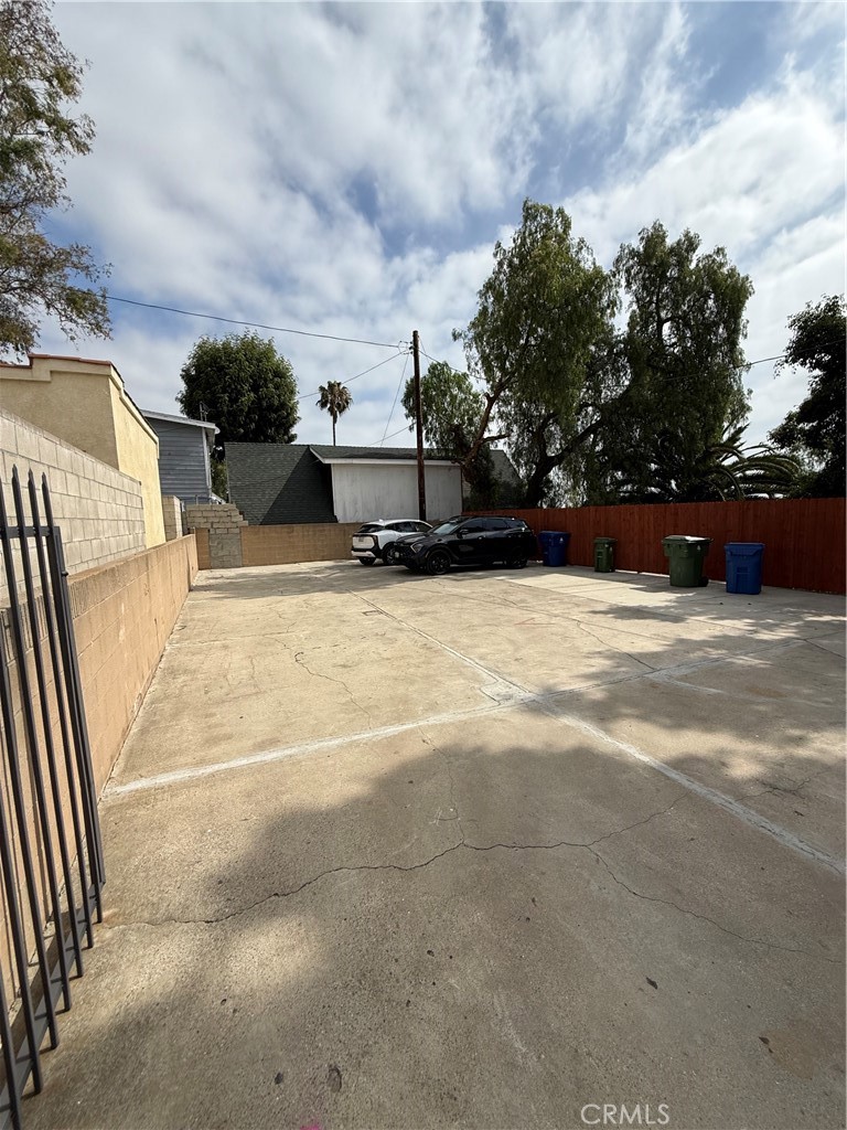564 W Macarthur 3