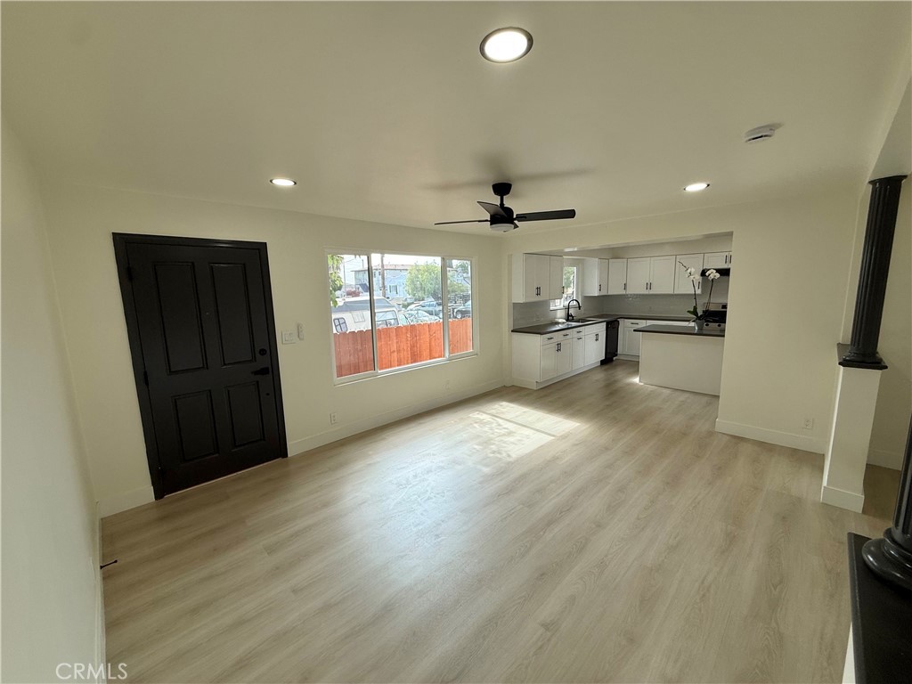 564 W Macarthur 3