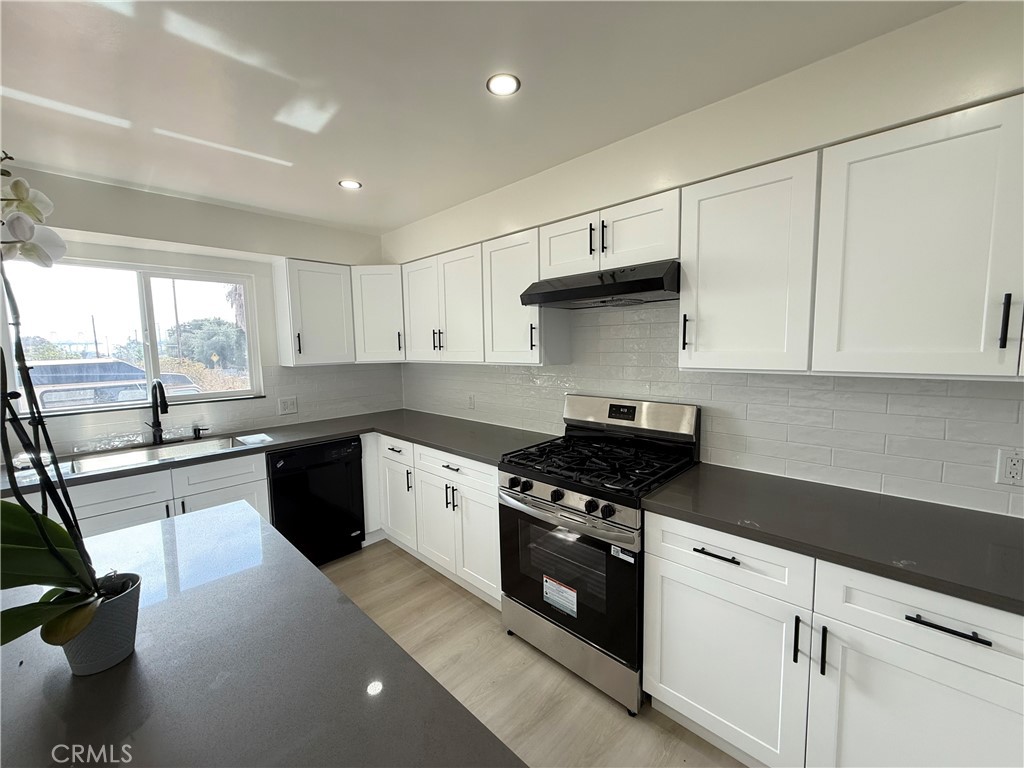 564 W Macarthur 3