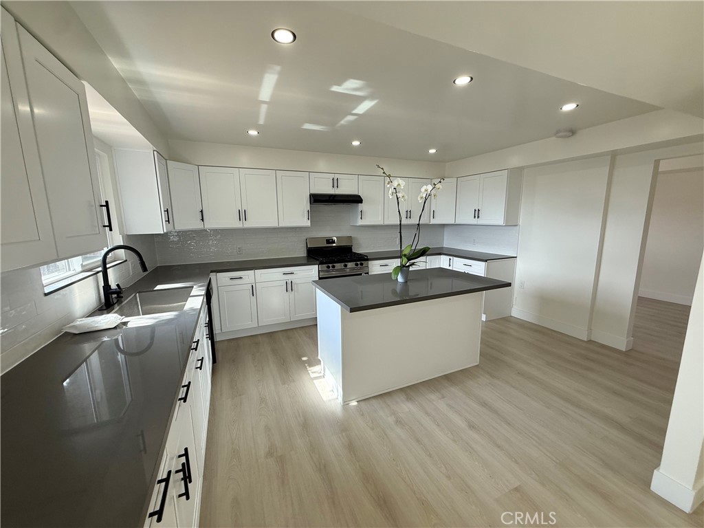 564 W Macarthur 3