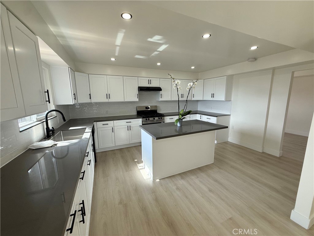 564 W Macarthur 3