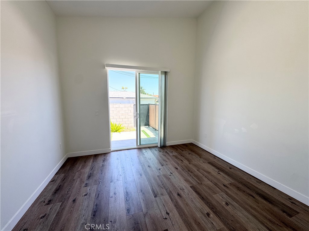 1623 W 255th