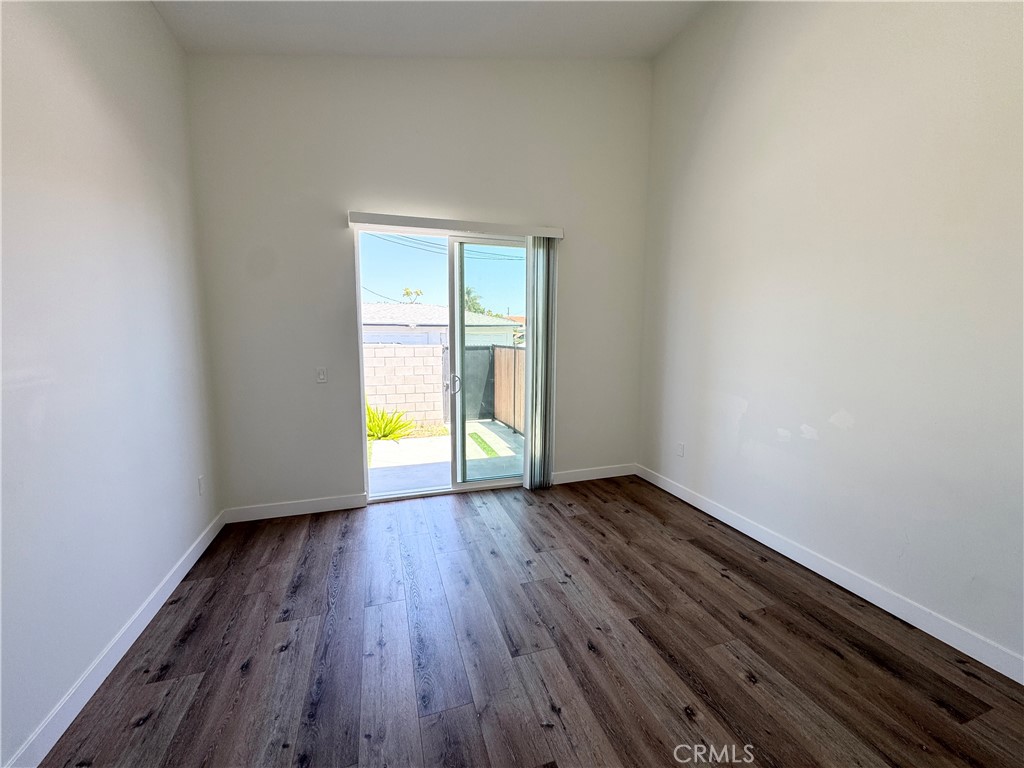 1623 W 255th