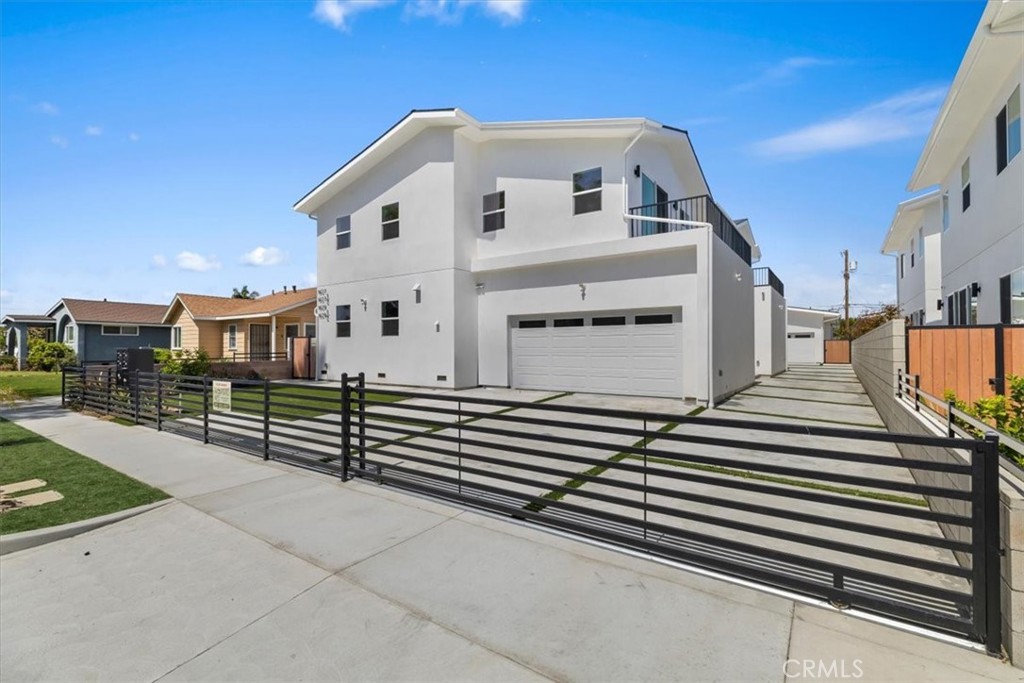 1623 W 255th