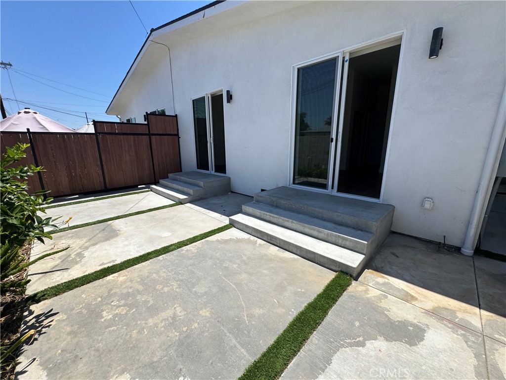 1623 W 255th