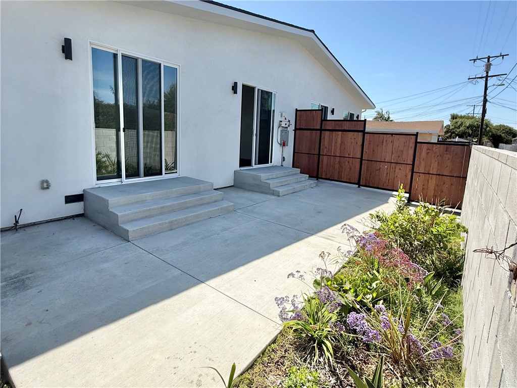 1623 W 255th